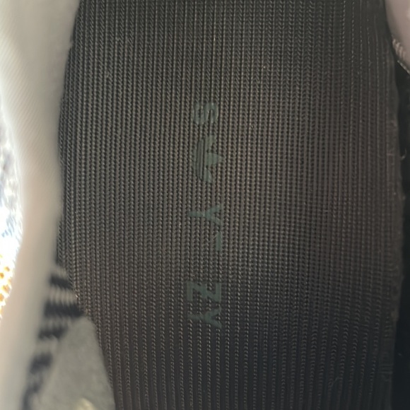 Adidas Men’s Shoes 8.5 - Picture 7 of 7